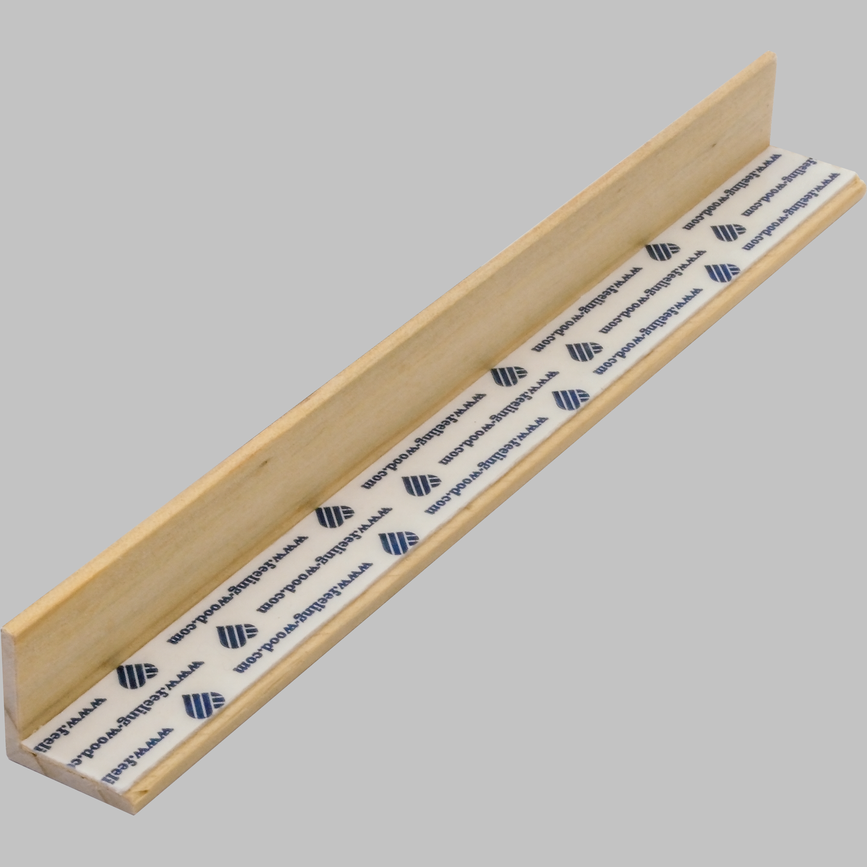 Araucaria Gold Corner Trim