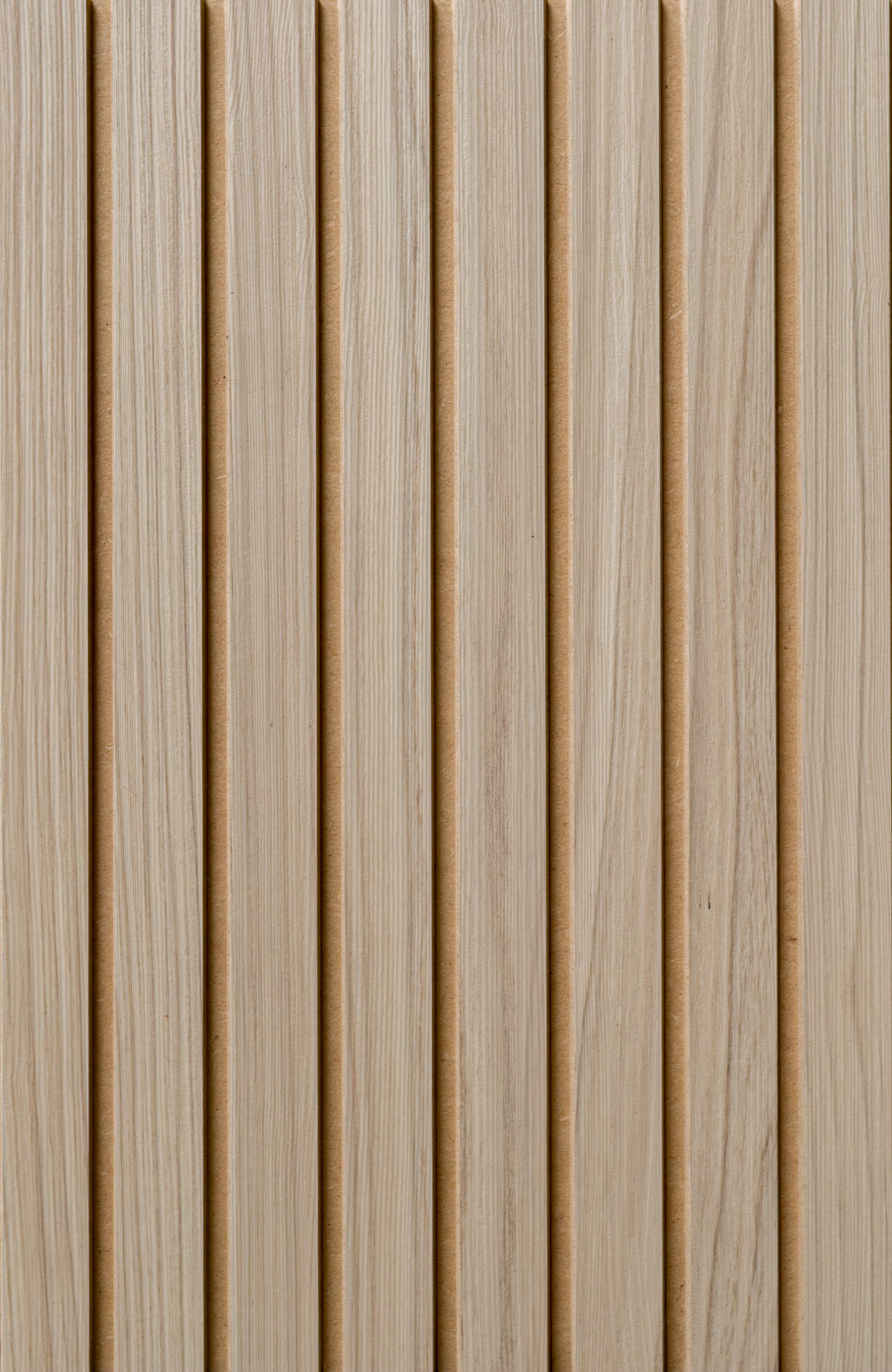 LOFT Frost Cypress · Bold Slat — Panel de pared autoadhesivo de diseño